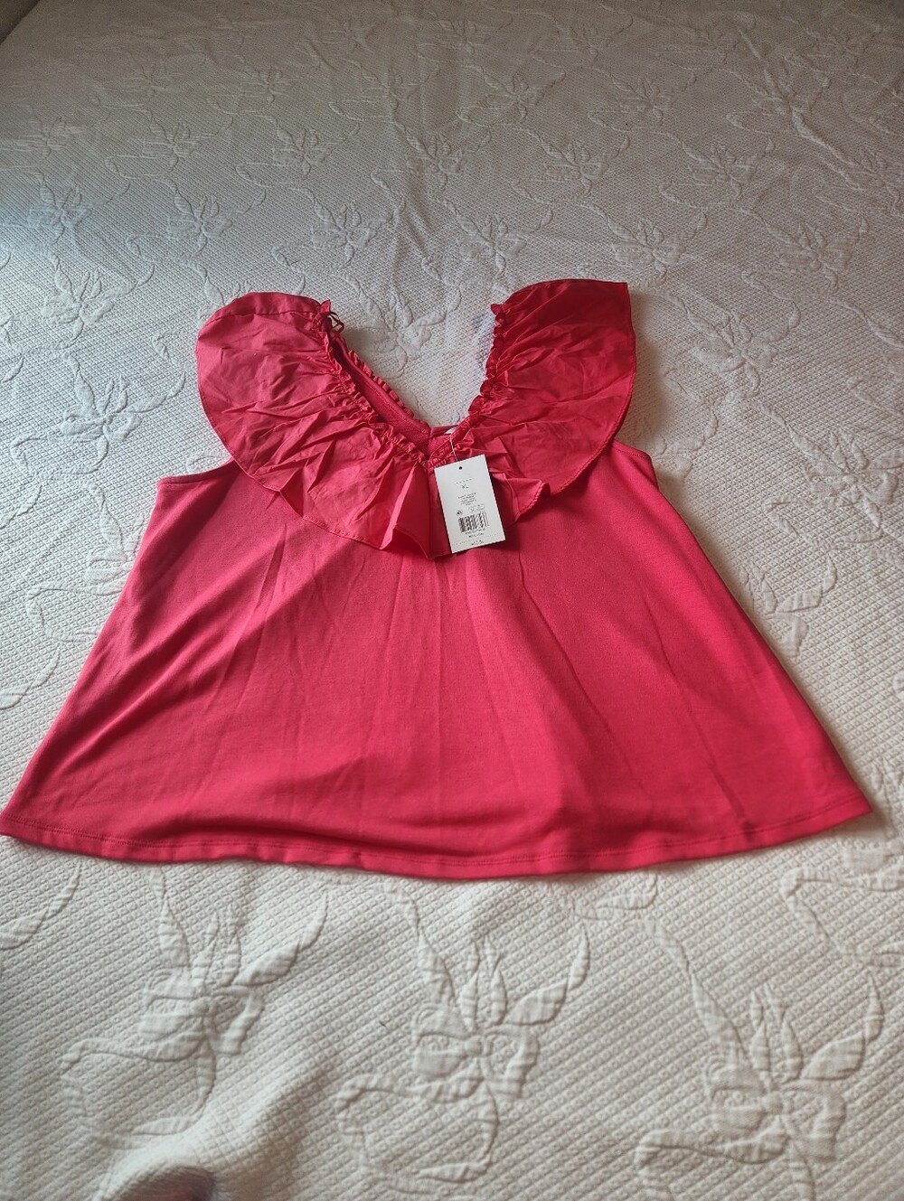 crown & ivy Coral Pink Ruffled V-Neck Sleeveless Top